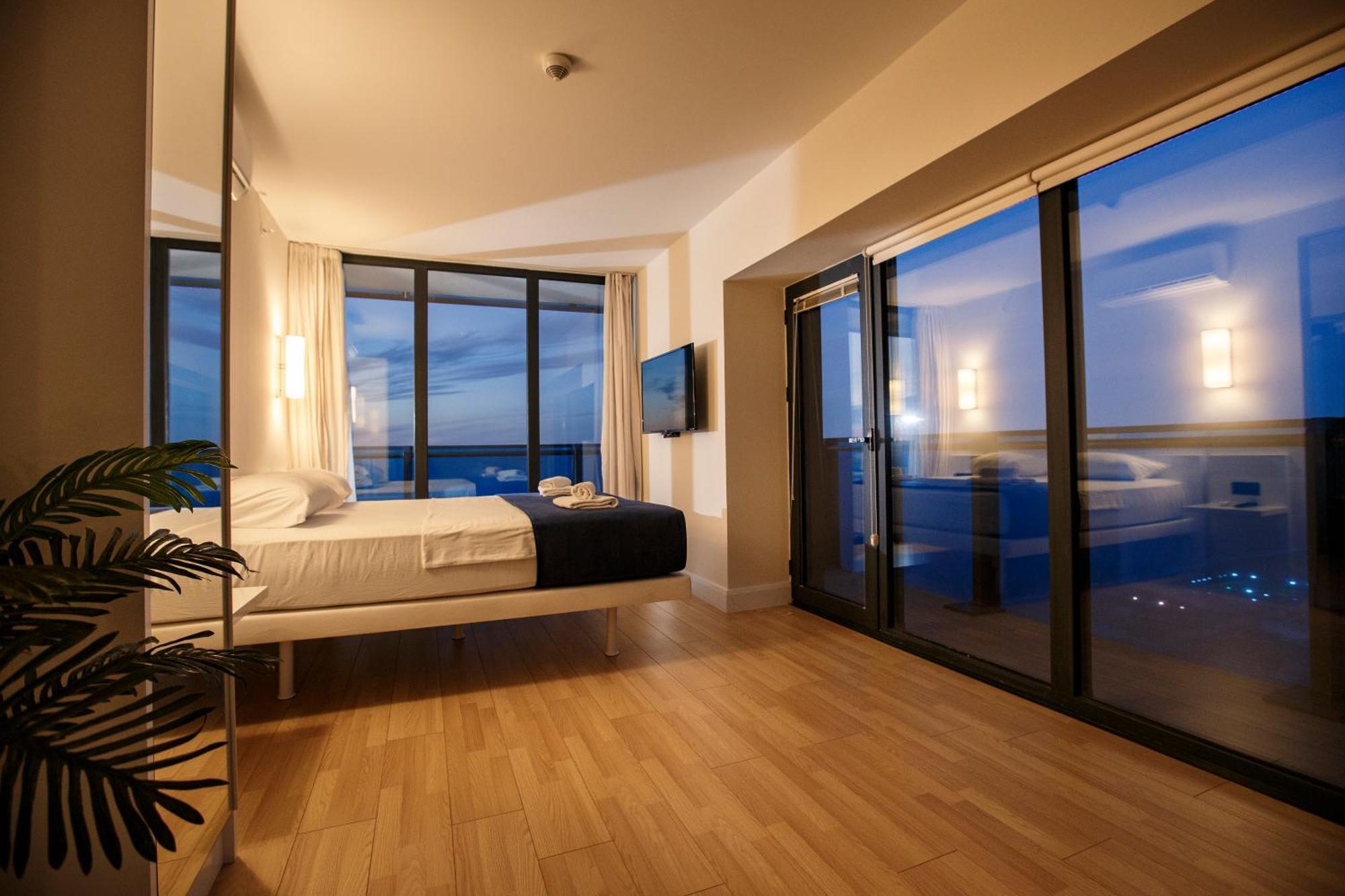 Panorama Batumi Beach Resort Exterior foto